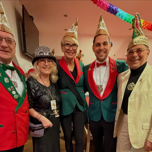 Letzte Heimsitzung der Fasennachtsgilde Giemaul 🤡🔥Mit so vielen Friends & bekannten Gesichtern am Start – absolut krank... Letzte Heimsitzung der Fasennachtsgilde Giemaul 🤡🔥Mit so vielen Friends & bekannten Gesichtern am Start – absolut krank...